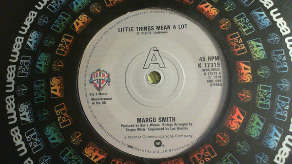 Margo Smith : Little Things Mean A Lot (7", Single)