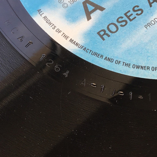 Mac Band Featuring The McCampbell Brothers : Roses Are Red (12", Single)