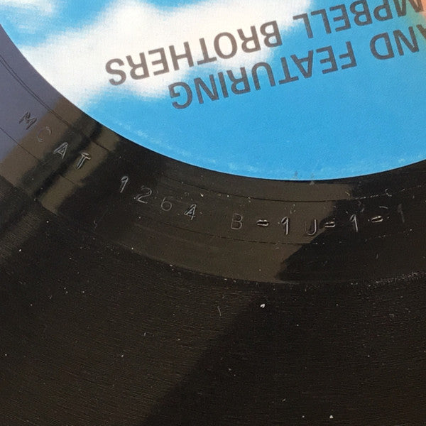Mac Band Featuring The McCampbell Brothers : Roses Are Red (12", Single)