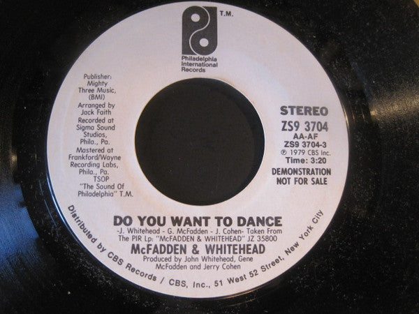 McFadden & Whitehead : Mr. Music / Do You Want To Dance (7", Promo)