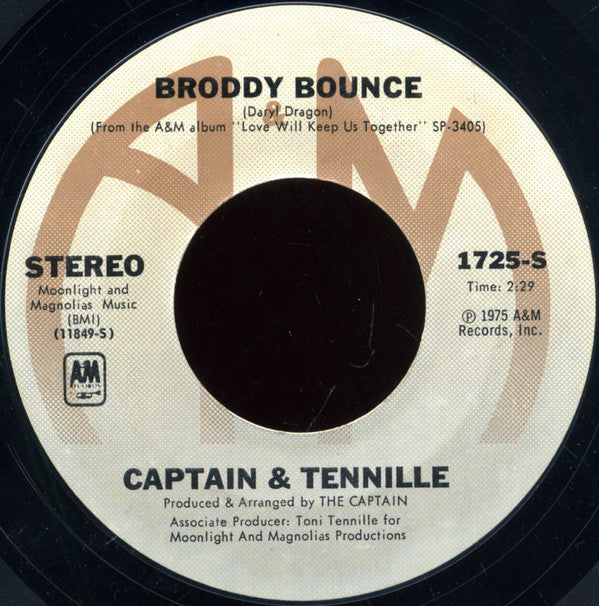 Captain And Tennille : The Way I Want To Touch You (7", Single, Styrene, Pit)