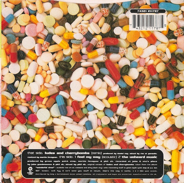 Green Apple Quick Step : Ludes And Cherrybombs (7", Single, Ltd, Pur)