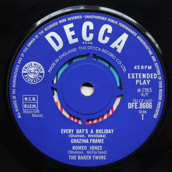Ron Moody With Grazina Frame, The Baker Twins And Michael Ripper : Every Day's A Holiday (7", EP, Mono)
