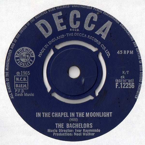 The Bachelors : In The Chapel In The Moonlight (7", Single)