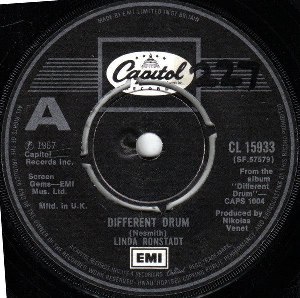 Linda Ronstadt : Different Drum (7", Single)