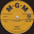 Sandy Posey : Single Girl (7", Single, Sol)