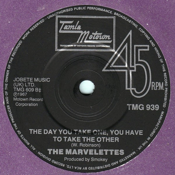 The Marvelettes : When You're Young And In Love (7", Mono, RE)