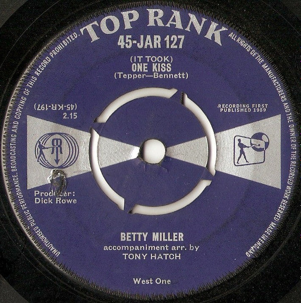 Betty Miller : (It Took) One Kiss (7", Single)
