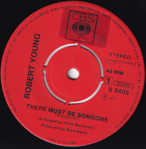 Robert Young (9) : There Must Be Someone (7", Single)