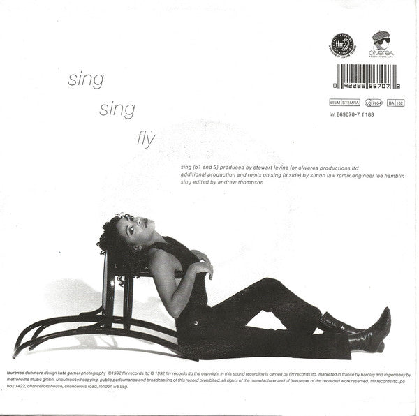 Vivienne Mckone : Sing (7")