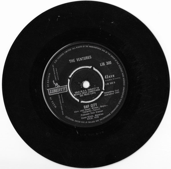 The Ventures : Slaughter On Tenth Avenue (7", Single)