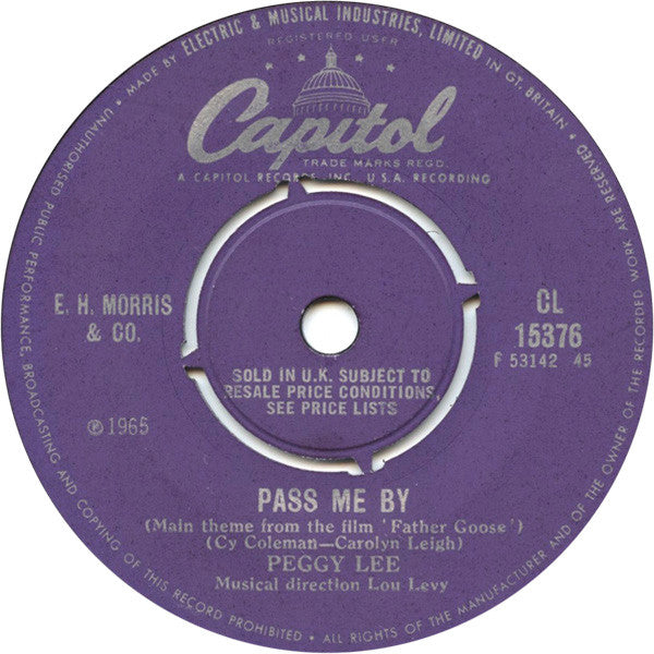 Peggy Lee : Pass Me By (7", Single)