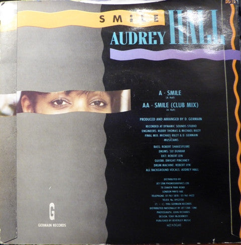 Audrey Hall : Smile / Smile (Club Mix) (7", Single, Bla)