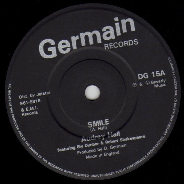 Audrey Hall : Smile / Smile (Club Mix) (7", Single, Bla)