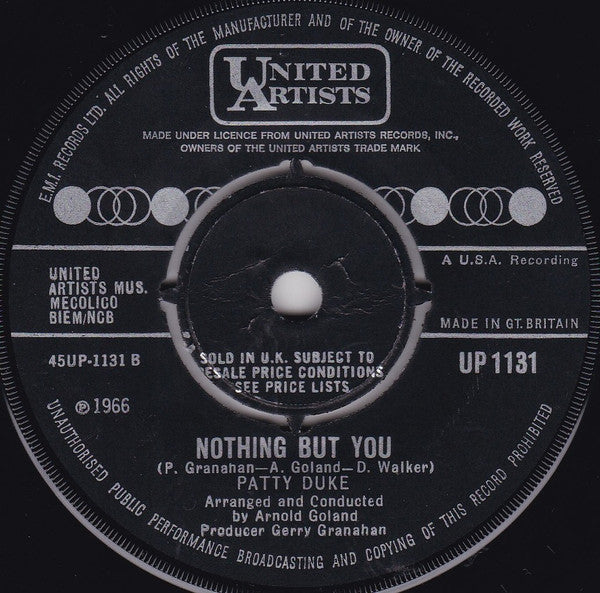 Patty Duke : Whenever She Holds You (7", Single)