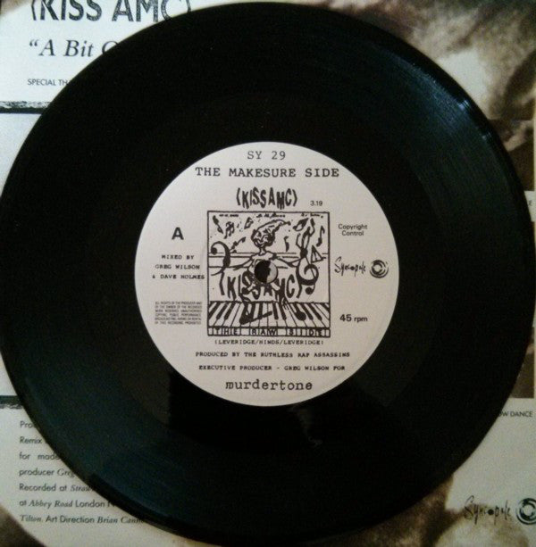 Kiss AMC : A Bit Of.. (7", Single, RE)