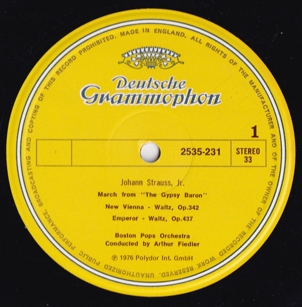 Arthur Fiedler  And Boston Pops Orchestra : Play Strauss (LP)