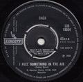 Cher : I Feel Something In The Air (7", Single)