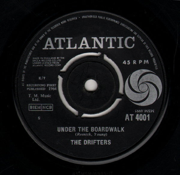 The Drifters : Under The Boardwalk (7", Single, RE)
