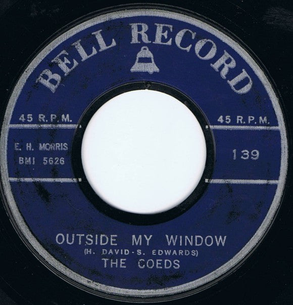 The Coeds / Mona Robbins : Outside My Window / Mama (7")