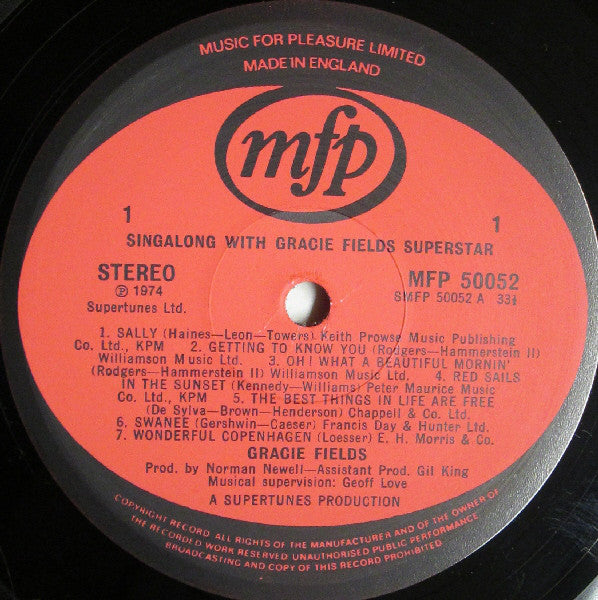 Gracie Fields : Singalong With (Superstar) (LP)