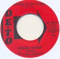 Ronnie McNeir : Sitting In My Class (7", RE)