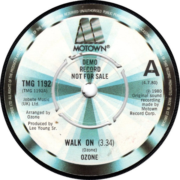 Ozone (5) : Walk On (7", Promo)