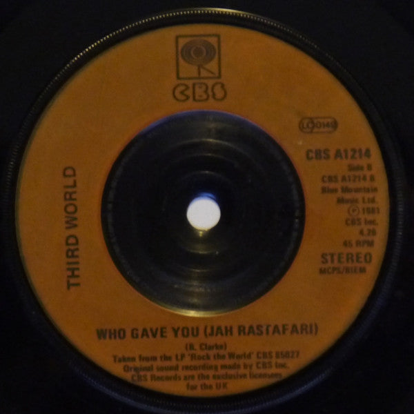 Third World : Dancing On The Floor (Hooked On Love) (7", Single, Inj)