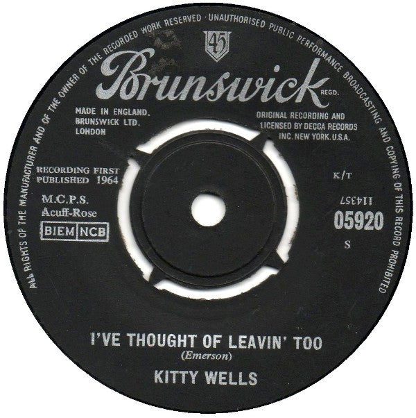 Kitty Wells : I Gave My Wedding Dress Away / I've Thought Of Leavin' Too (7", Single)