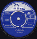 The Escorts (3) : The One To Cry (7", Mono)