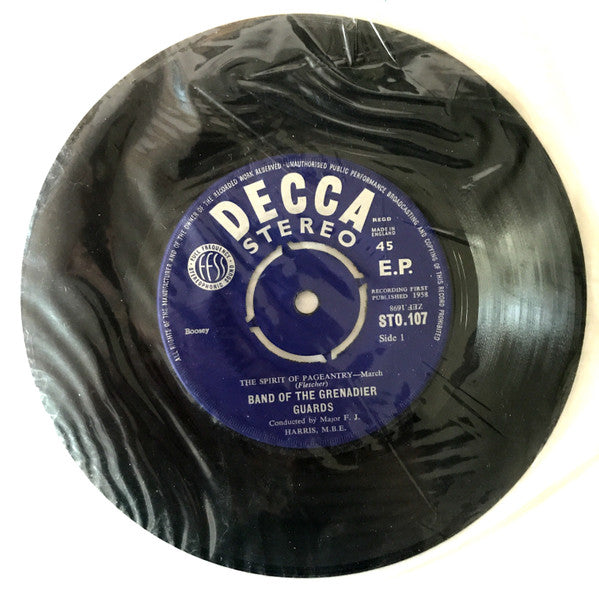 The Band Of The Grenadier Guards Conducted By F.J. Harris : The Spirit Of Pageantry (7", EP)