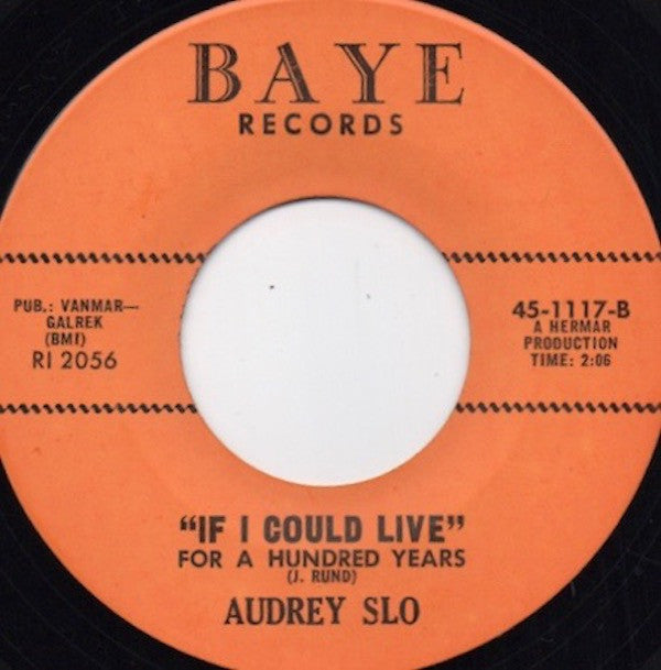 Audrey Slo : "Mamma" What Does A Girl Do? (7", Single)