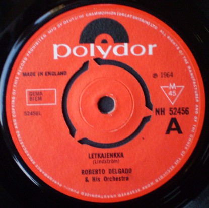 Roberto Delgado & His Orchestra : Letkiss (7", Single)