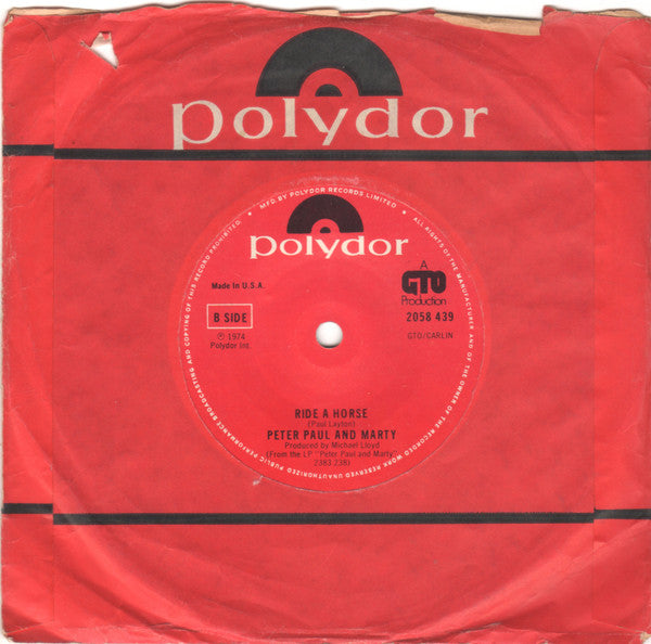 The New Seekers / Peter Paul And Marty : I Get A Little Sentimental Over You / Ride A Horse (7", Styrene)
