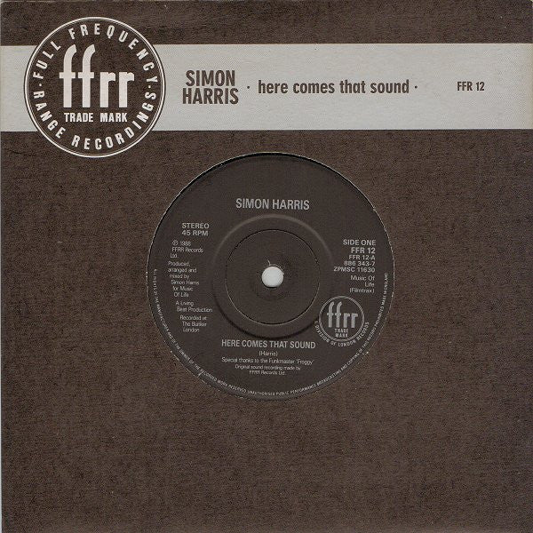 Simon Harris : Here Comes That Sound (7", Single)