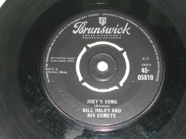 Bill Haley And His Comets : Joey's Song / Ooh! Look-A There, Ain't She Pretty (7")