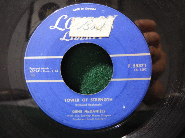 Eugene McDaniels With The Johnny Mann Singers : Tower Of Strength (7", Single)