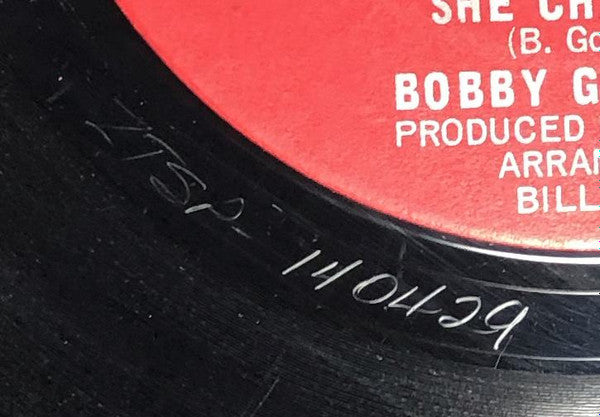 Bobby Goldsboro : Autumn Of My Life / She Chased Me (7", Single)