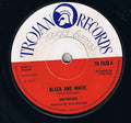 Greyhound (4) : Black And White (7", Single, Sol)
