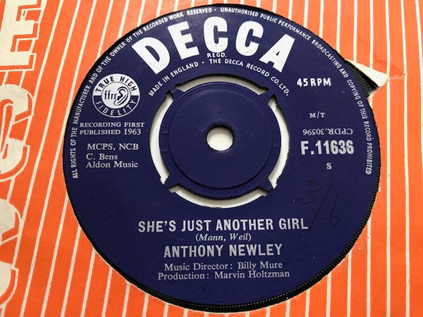 Anthony Newley : There's No Such Thing As Love (7", Single)