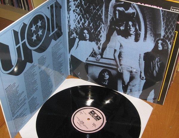 UFO (5) : UFO 2 - Flying (LP, Album, RE, Unofficial, FOC)