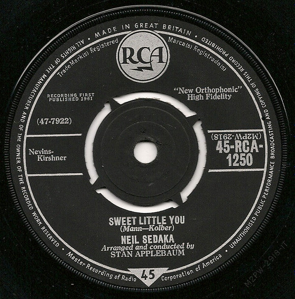 Neil Sedaka, Stan Applebaum And His Orchestra : Sweet Little You / I Found My World In You (7", Single, Pus)