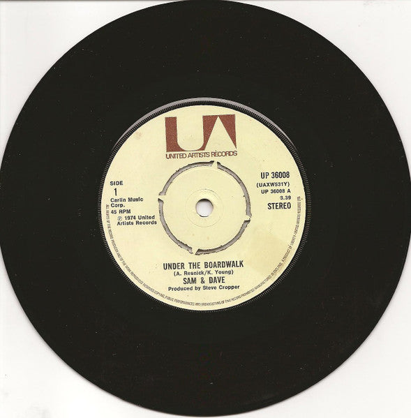 Sam And Dave* : Under The Boardwalk (7", Single)