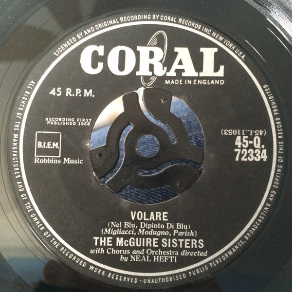 McGuire Sisters : Do You Love Me Like You Kiss Me (Scapricciatiello) / Volare (Nel Blu, Dipinto Di Blu) (7")