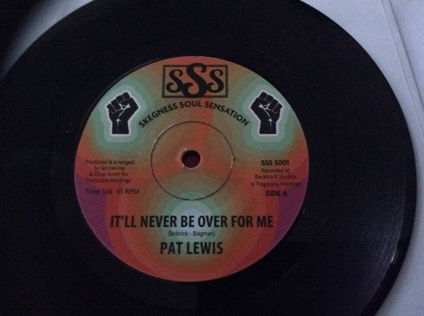 Pat Lewis : It'll Never Be Over For Me / Habit Forming Love (7")
