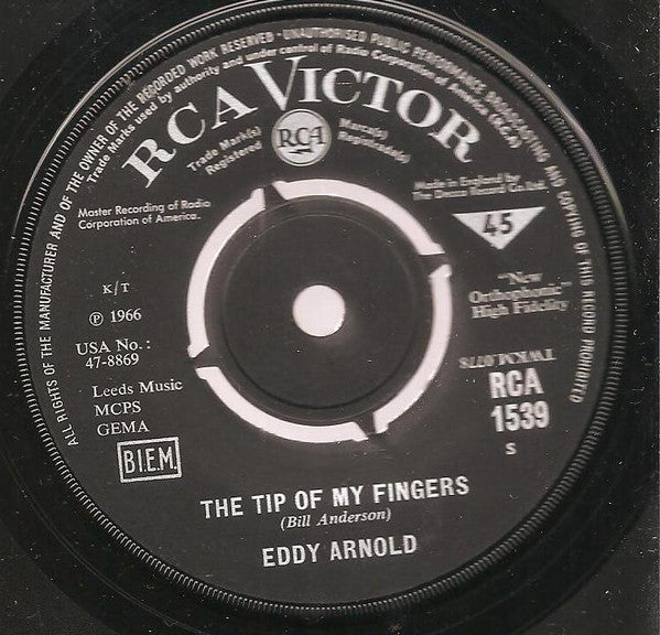 Eddy Arnold : The Tip Of My Fingers (7", Single)