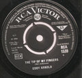 Eddy Arnold : The Tip Of My Fingers (7", Single)