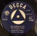 Winifred Atwell : The Summer Of The Seventeenth Doll / Hawaiian Cha Cha (7", 3 P)