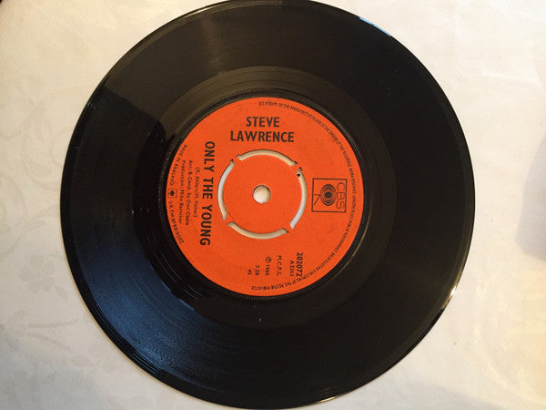 Steve Lawrence (2) : Strangely Attractive (7", Single, Mono)